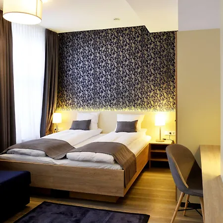 Отель Western 4*