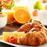Western Hotel 4*