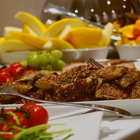 Western Ξενοδοχείο 4*