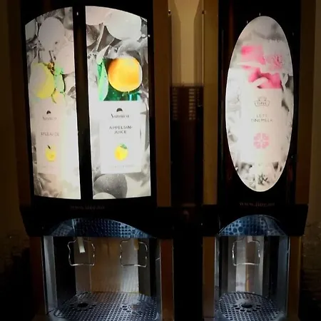 Western Ξενοδοχείο 4*